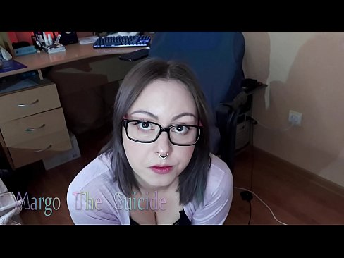 ❤️ Ko'zoynakli seksual qiz kamerada Dildoni chuqur so'radi ❤ Slutsda bizda ❌️❤