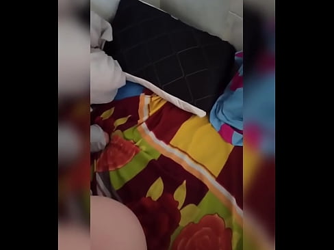 ❤️ Mening xonadoshim uyda yolg'iz qoladi, chunki eri ta'tilga ketadi va men uni sikish va eshagini sut bilan to'ldirish imkoniyatidan foydalanaman ❤ Slutsda bizda ❌️❤